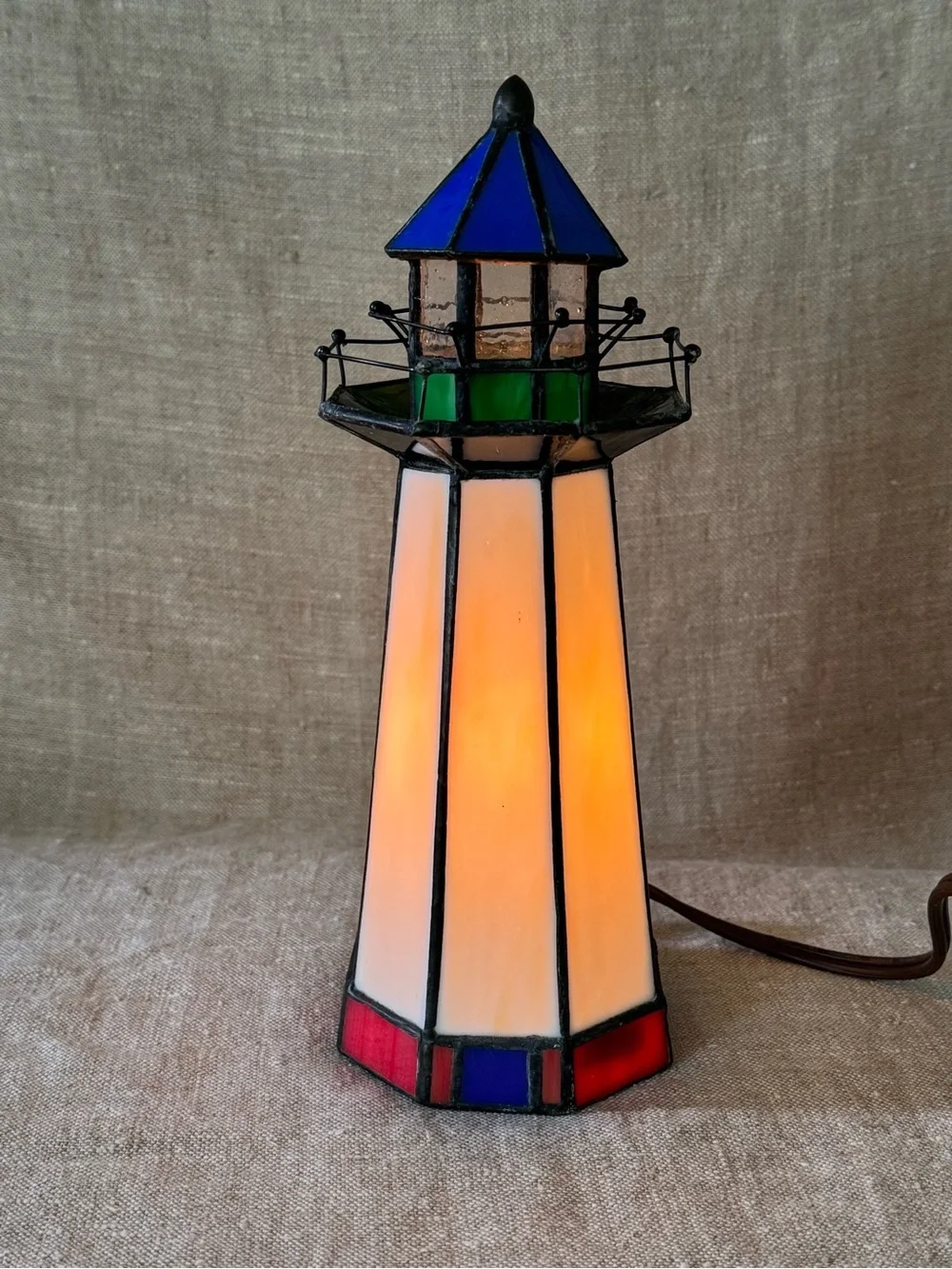 vintage stained glass lighthouse lamp - Picture 2 of 14